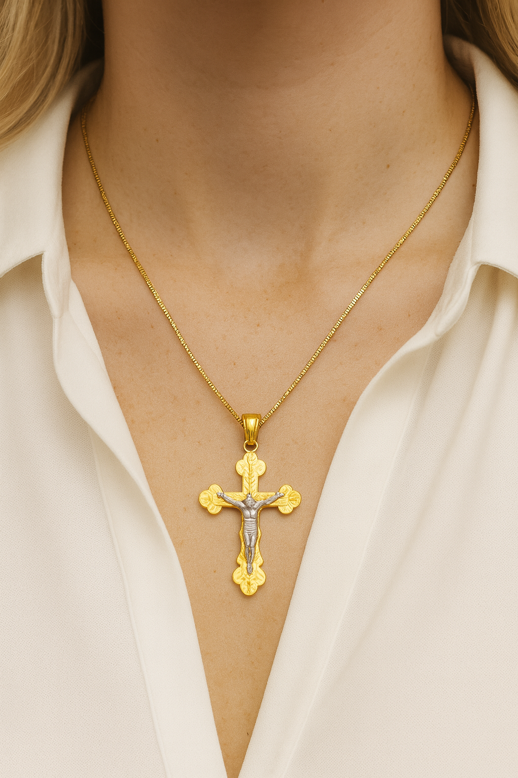 The Eternal Verdad Crucifix™ — 14K Two-Tone Heirloom Pendant
